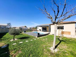 Friendly and warm villa with pool - 3