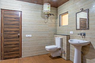 The Himalayan Roots I Serviced Apartments I Nature Treks & Mountains View l Pvt Balcony I Kasauli By Exotic Stays - - 2