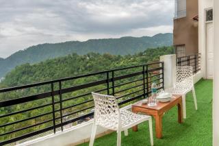 The Himalayan Roots I Serviced Apartments I Nature Treks & Mountains View l Pvt Balcony I Kasauli By Exotic Stays - - 0