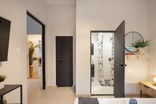 Casa Lux Oceanfront Villa Pool and Car Add Ons - San Juan - 9