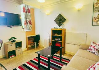 Bright and Cosy 1BR Flat w Balcony and Free Parking - Nottingham - 2