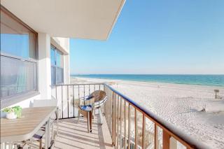 Gulf House 101 - Gulf Front - Sleeps 8 - Great Location - Prickett Properties - 7