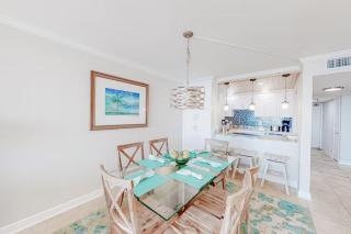 Gulf House 101 - Gulf Front - Sleeps 8 - Great Location - Prickett Properties - 6