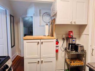 Cozy 1BD in Burlington’s Coolest Neighborhood - 2