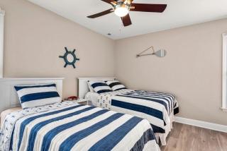 Jumbos Hideout - Nags Head - 4