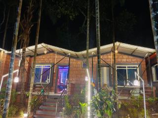 Dandeli palm tree cottages - - 6