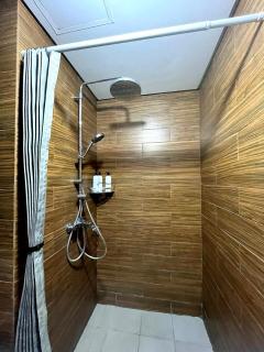 Bayfront Staycation Suite 33 - Pet-Friendly with Pool, Fast WiFi, Netflix - Near MOA, Airport, Manila Bay, PICC and CPP - Manila - 5