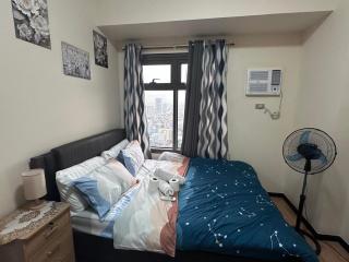 Bayfront Staycation Suite 33 - Pet-Friendly with Pool, Fast WiFi, Netflix - Near MOA, Airport, Manila Bay, PICC and CPP - Manila - 3
