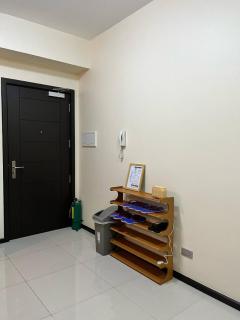 Bayfront Staycation Suite 33 - Pet-Friendly with Pool, Fast WiFi, Netflix - Near MOA, Airport, Manila Bay, PICC and CPP - Manila - 1