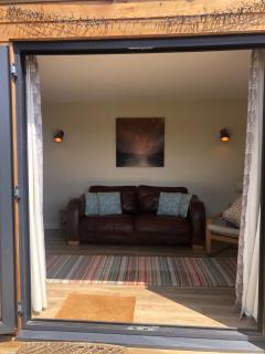 2 Guests - Garden Retreat with Balcony Views - Bruton - 8