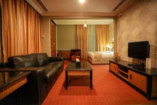 CREEK Hotel - Sharjah - 9