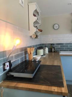 2 Guests - Garden Retreat with Balcony Views - Bruton - 6