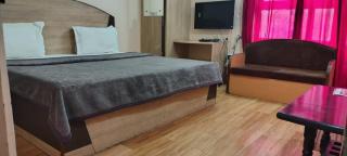 Hotel Suraj - Dabra - 1