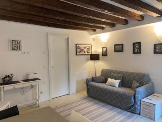 BLACK & WHITE HOME, an oasis in the city center - Venice - 5
