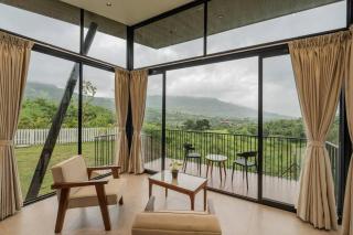 Caasa Tranquilla-Canopy Cabin 1 with Private Lawn - Malavli - 0