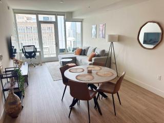 NEW Upscale Downtown San Diego Stay Queen Bed Pool & Sauna - San Diego - 1