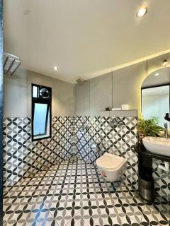 Caasa Tranquilla The Lakefront Loft 1 Private Pool - Pune - 2