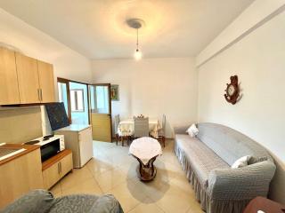 CityView Garden Retreat - Gjirokastra - 9