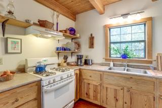 Trails and Creek On-Site Ozarks Retreat on 23 Acres - Timbo - 4