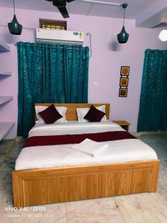 HOTEL RAIL VIEW GUEST HOUSE PURI Near jagananath Temple & Puri Beach #Fully Air Conditioning #Free Wi-Fi #Parking #Room Service #Best Premium Hotel In Puri - Puri - 9