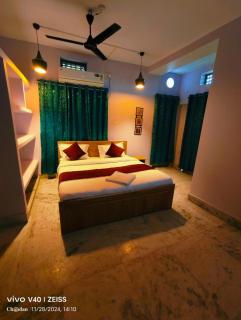 HOTEL RAIL VIEW GUEST HOUSE PURI Near jagananath Temple & Puri Beach #Fully Air Conditioning #Free Wi-Fi #Parking #Room Service #Best Premium Hotel In Puri - Puri - 2