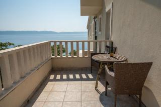 Beach Apartments Villa Holiday - Živogošće - 1