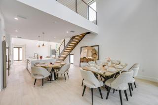Walk to Celebration Park Naples Home with Pool! - Naples - 1