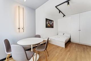 Topolowa Modern Studio by BookingHost - 2
