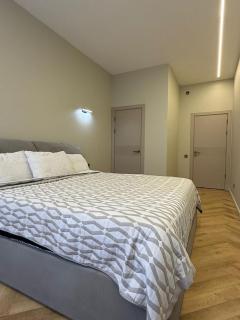 Двухкомнатная студия в новом доме - Almaty - 3