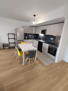 2min walk to metro, Newly Furnished 3 Bed Room, Gustave Roussy - 4