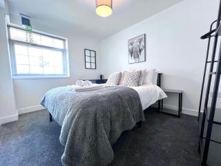 Rent in Worcester Studio 2 Bransford Rd - Worcester - 2