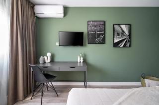 Colorful & Bright 2BR on Iconic Calea Victoriei - Bucharest - 3