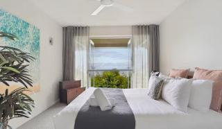 Beautiful home with incredible views from every floor - Coolum Beach - 7