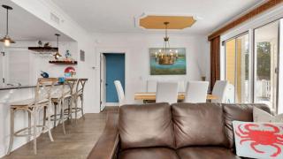 Observation Pt N 252-4 baytowne warf sleeps 8 - 6