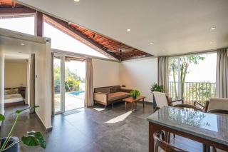 Caasa Tranquilla Lakefront Container with Pool - Malavli - 5