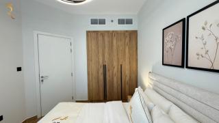 Comfortable 1BR Retreat with Balcony Vista 2 - Abu Dhabi - 9