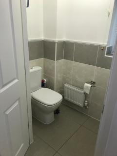 Spacious detached house with two ensuite bedrooms - Castle Donington - 8