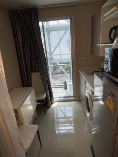 Welcome to warm room here have gym saona Netflix - Bangkok - 9