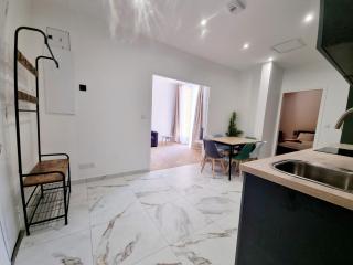 Spacious Family Apartment Near Sea - Nice - 8