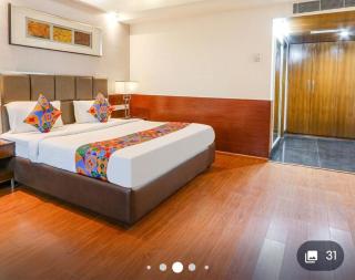 Blossoms Rooms- Beside Care Hospital- Banjara Hills - Hyderabad - 3