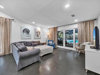 Sea Thyme private pool sleeps 6 - 2