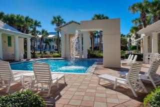 The Salty Palm free beach service pet friendly - 0