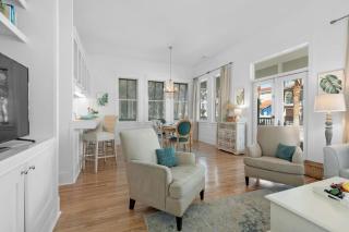 The Salty Palm free beach service pet friendly - 9