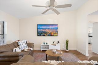 Spacious 4Bedroom Home with Private Pool in Prime Location - Scottsdale - 8
