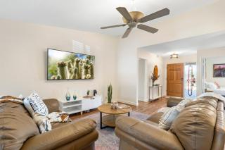 Spacious 4Bedroom Home with Private Pool in Prime Location - Scottsdale - 7