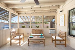 Spacious 4Bedroom Home with Private Pool in Prime Location - Scottsdale - 1