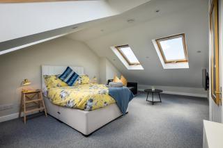Stylish Urban Retreat- Fast WiFi & Private Ensuite - Bristol - 9