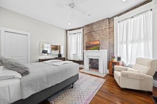 Historic 3-BR Downtown Bourbon Getaway - 8