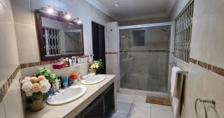 Villa on The East - Boksburg - 6