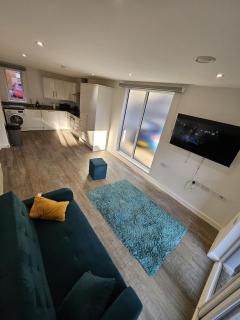 City Haven Two bed Apartment - Southampton - 0